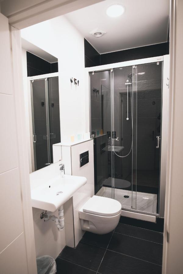Budget Double Room,1006857691:JPEG