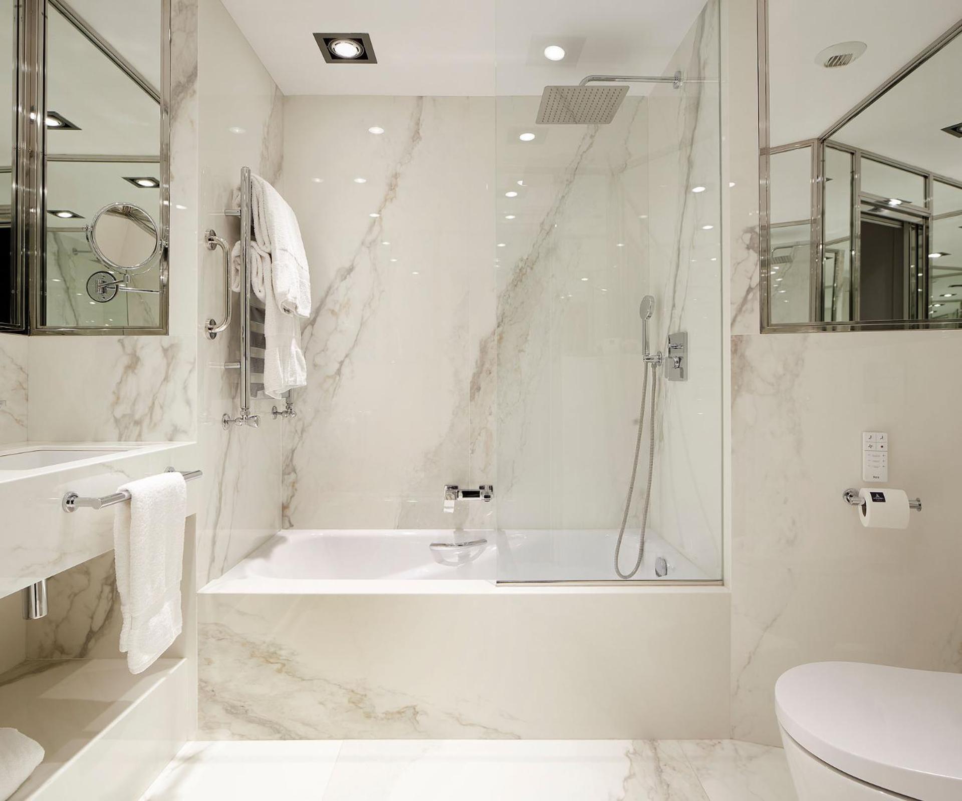 Grand City Room