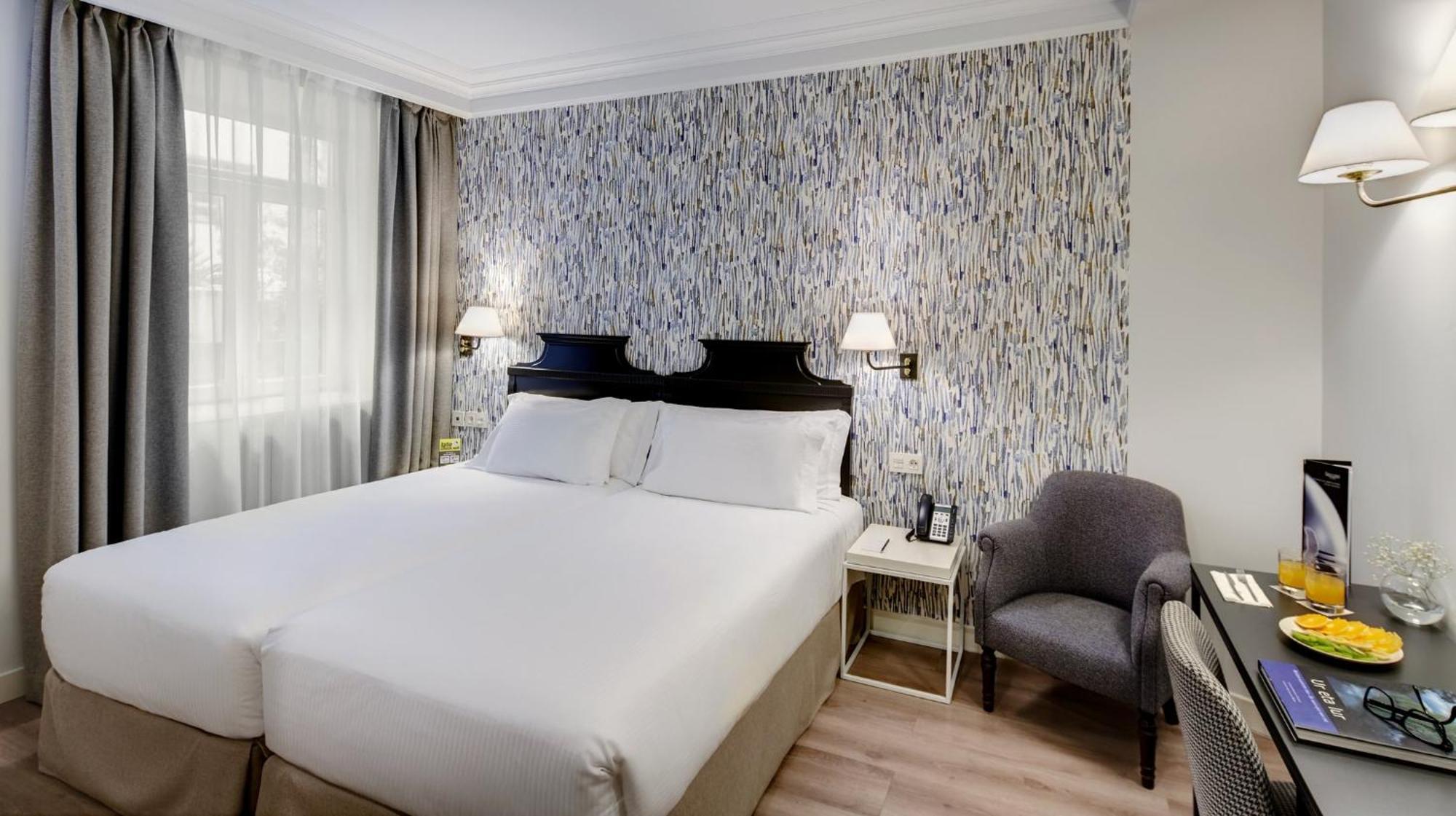 Twin Room,1690932912:JPEG