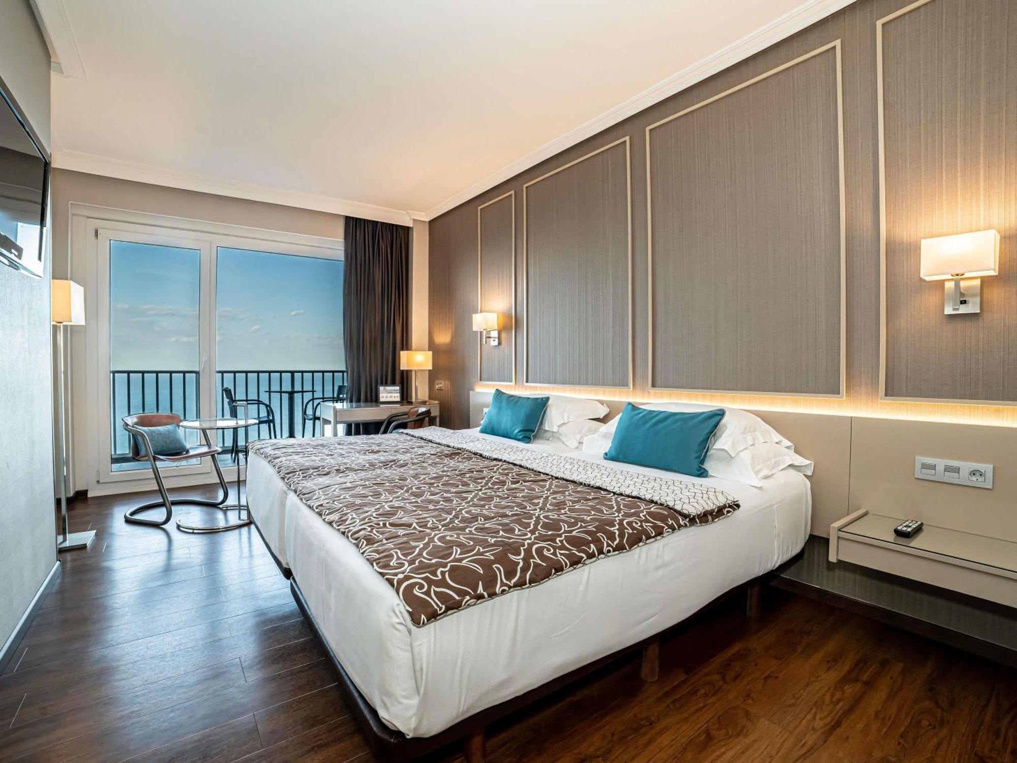 Standard Twin Room Sea View